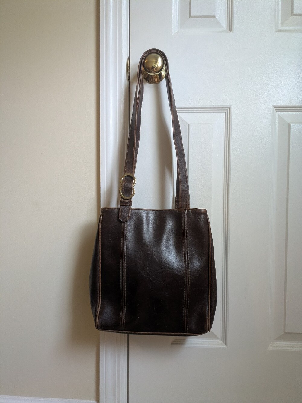 Classic Dark Brown Leather Shoulder Bag